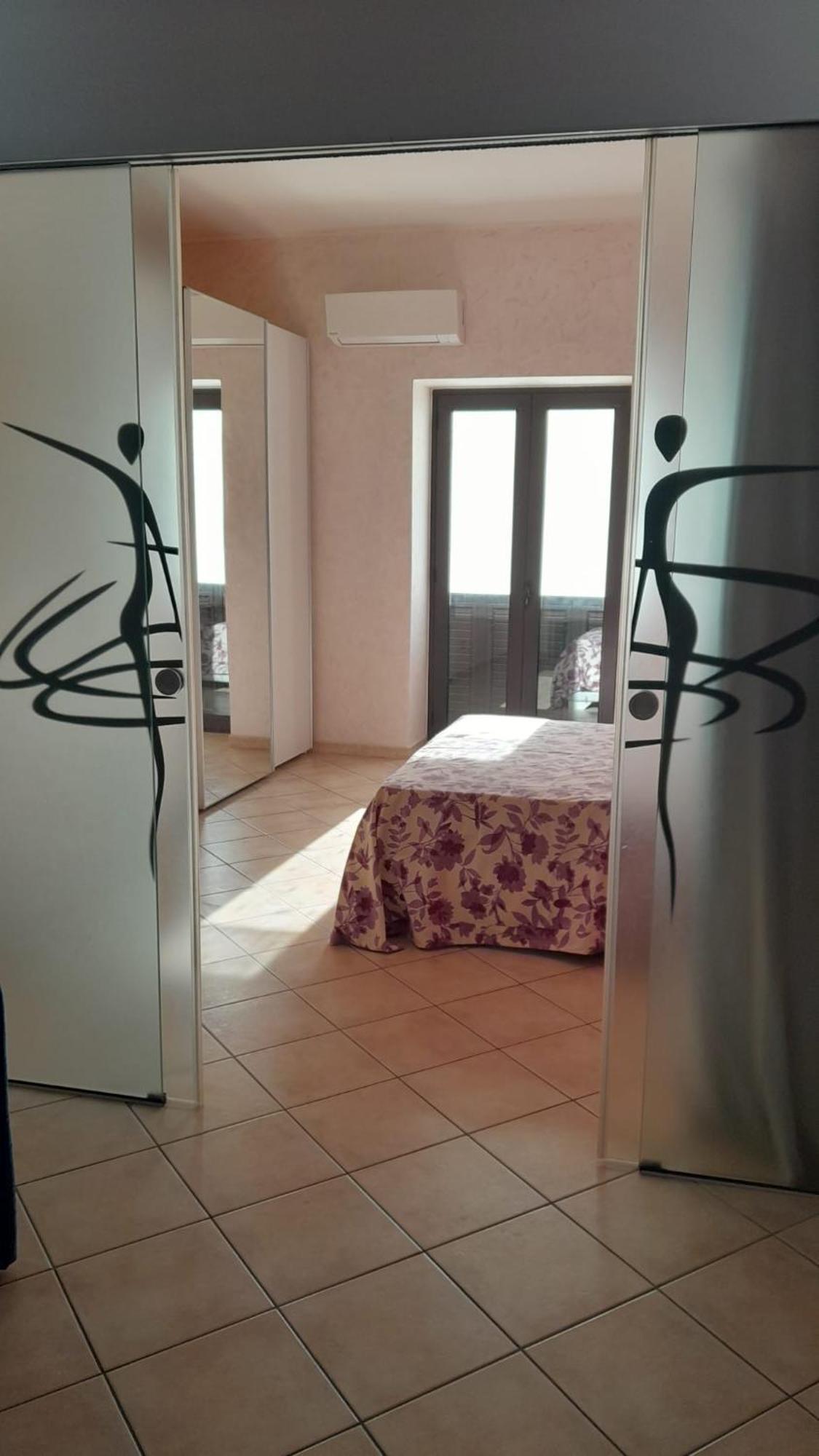 Anna'S Apartment - Μιλάτσο Εξωτερικό φωτογραφία